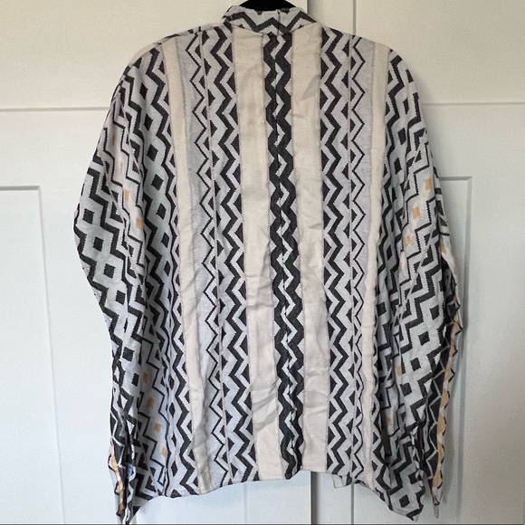 Ethereal Womens Open Poncho look Top - Picture 3 of 6